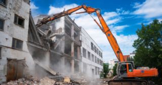 Промышленный демонтаж зданий Киров, цена от 2923 руб.